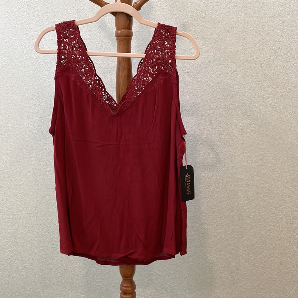 SHYANNE ladies top. - Picture 2 of 9